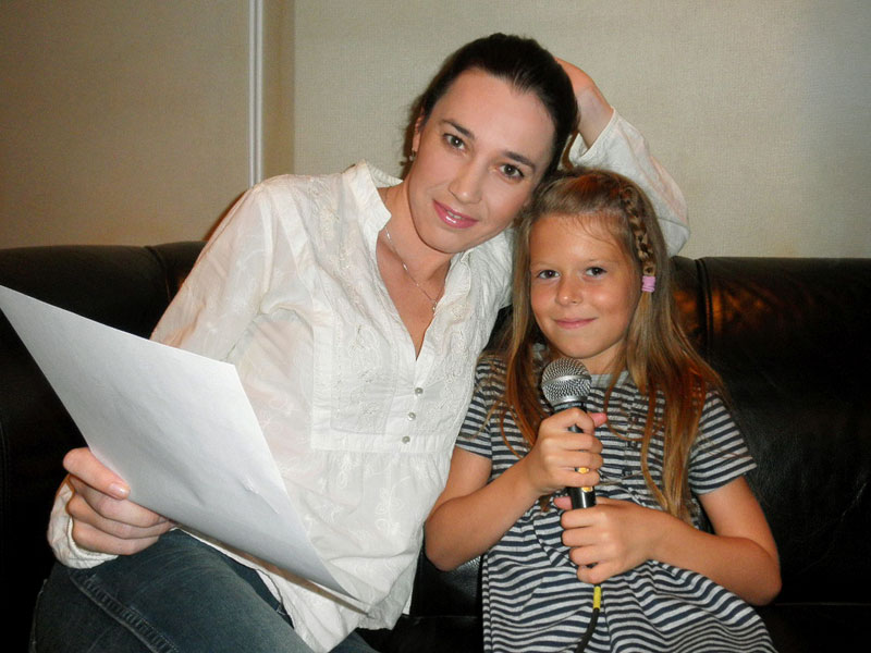 dekleva_dedic_101011_800.bin