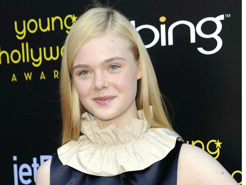 fannaing_elle_200711_800_1.bin