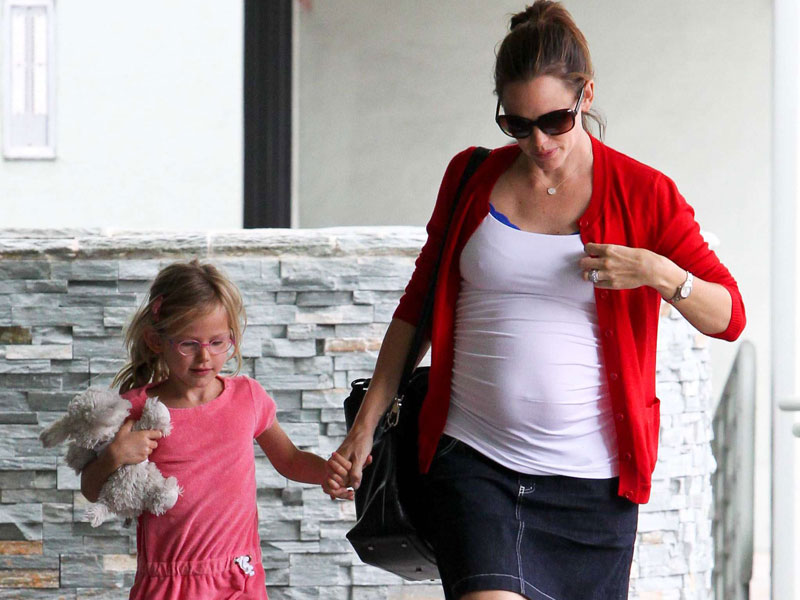 garner_jennifer_121011_800.bin