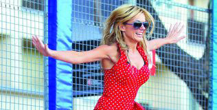 halliwell_geri_220811_316.bin