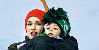 stefani_gwen_040211_316.bin