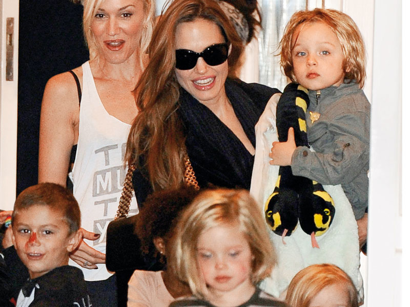 stefani_jolie_290911_800.bin