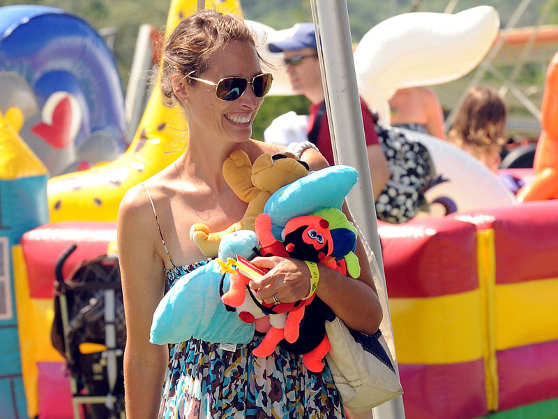 turlington_christy2_010811_80.bin