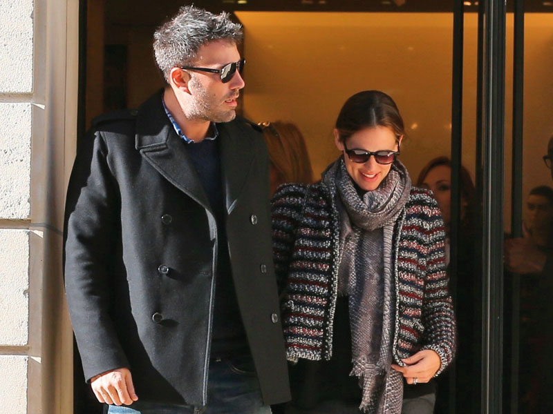 affleck_garner_301012_800.bin