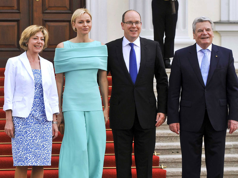 albert_charlene_090712_800.bin