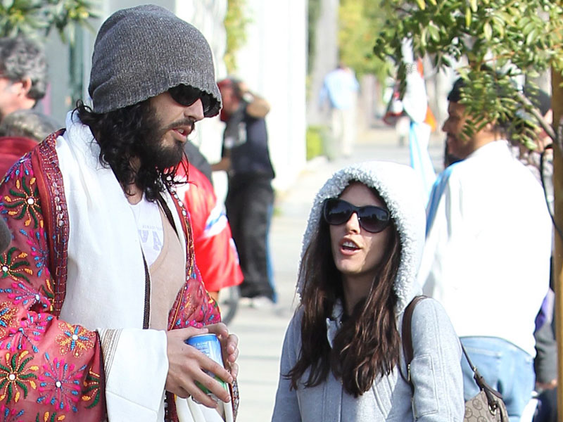 brand_russell_290212_800.bin