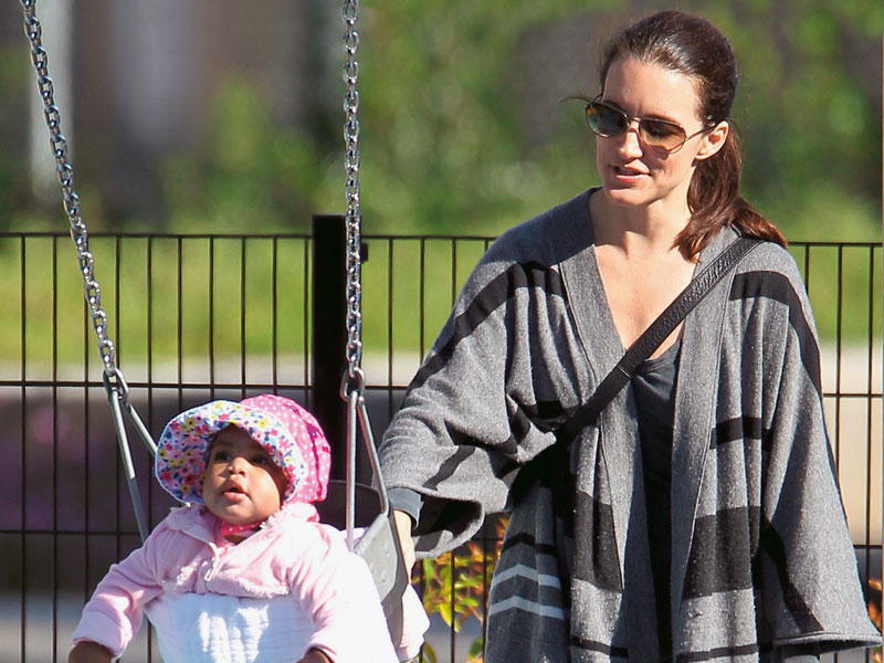 davis_kristin_060312_800.bin