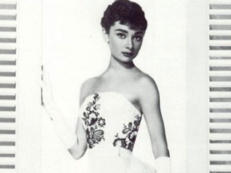hepburn_audrey_8001.bin