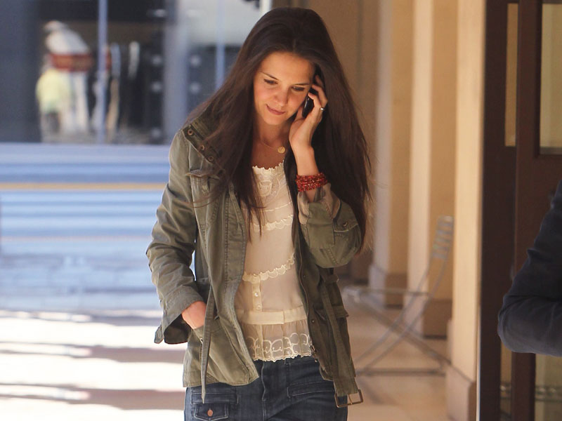 holmes_katie_020212_800.bin