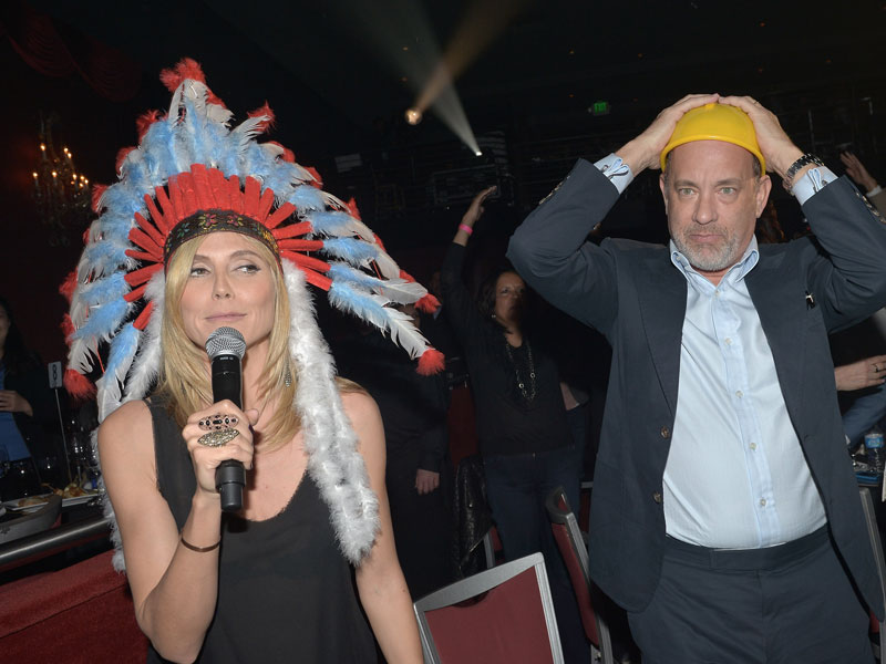 klum_hanks_190312_800.bin