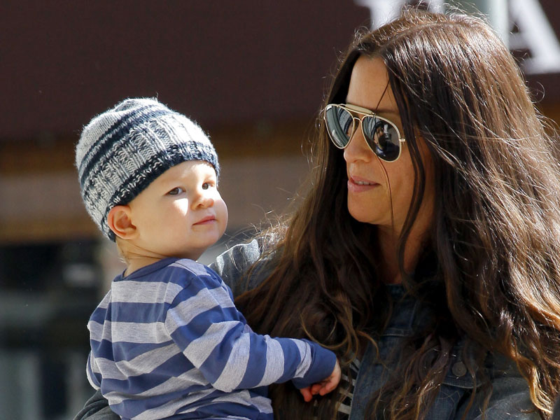 morissette_alanis_210312_800.bin