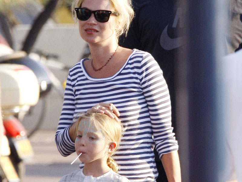 moss_kate_lila_260612_800.bin