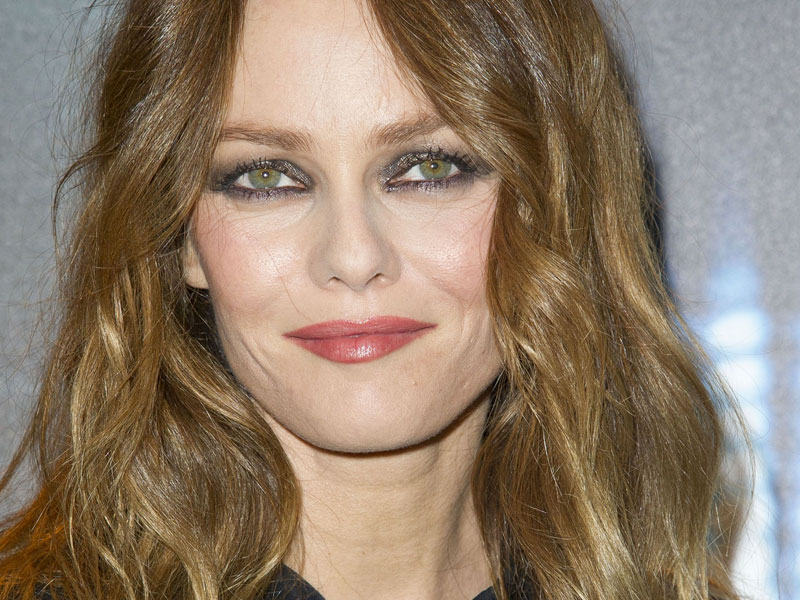 paradis_vanessa_240112_800.bin