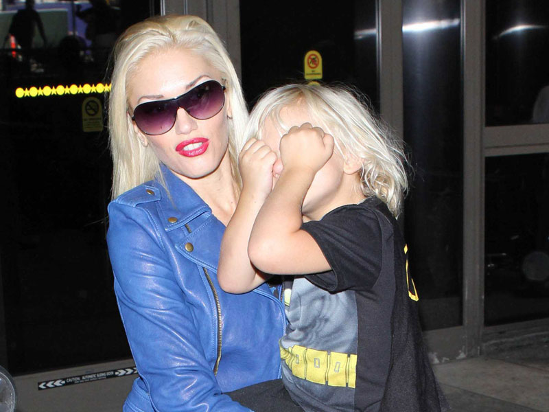 stefani_gwen_011012_800.bin