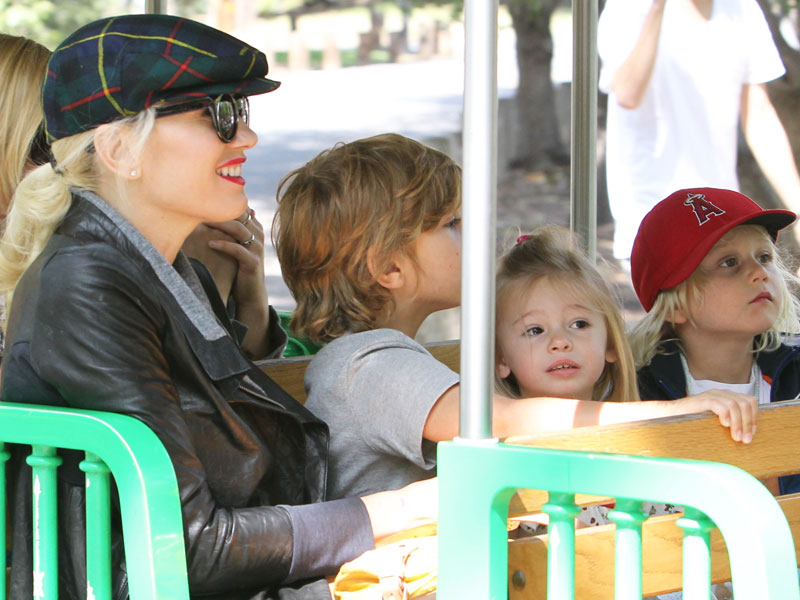 stefani_gwen_280312_800.bin