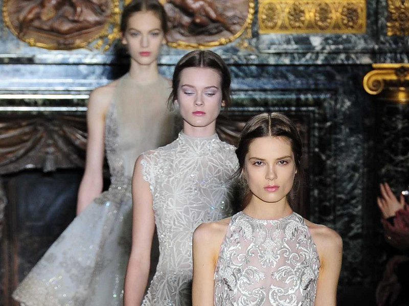 hautecouture_240113_800.bin