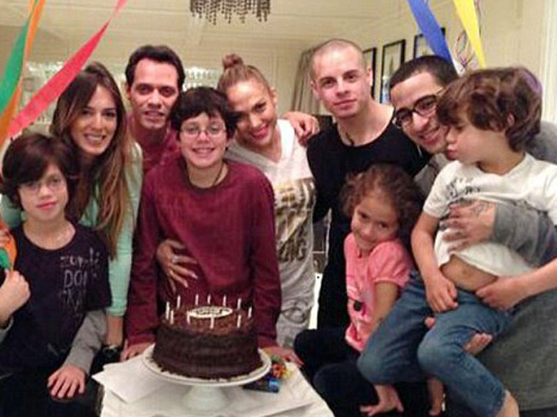 lopez_jennifer_080213_800.bin