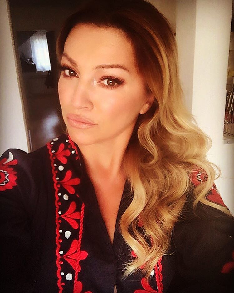 14334380_571584599711739_204716343398760448_n_002