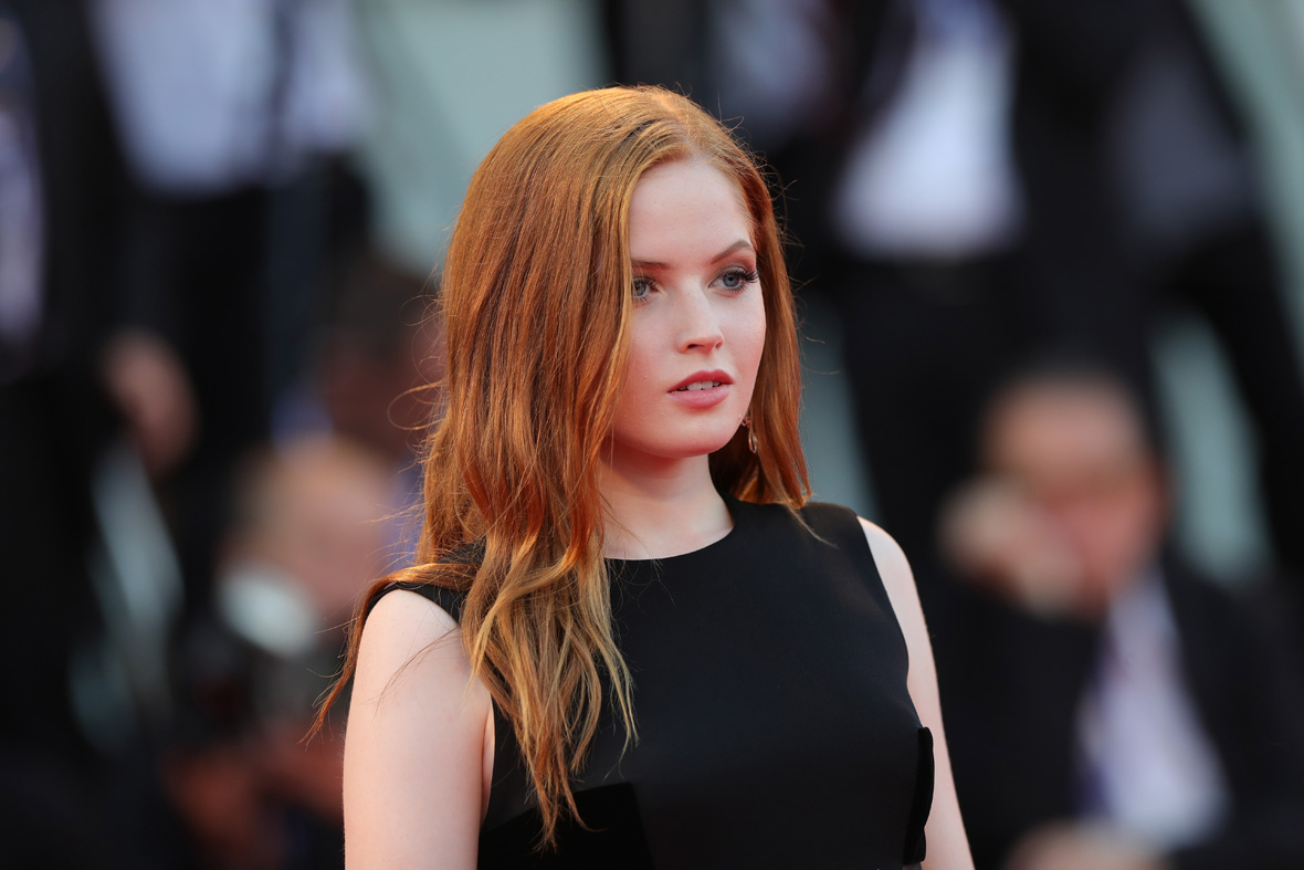 Ellie_Bamber_00