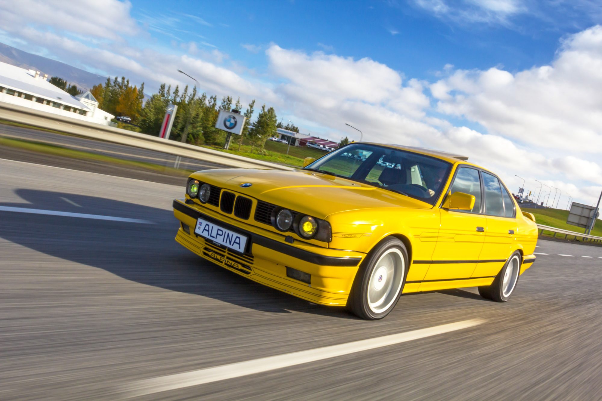 here-s-a-1989-bmw-5-series-tuned-by-alpina-to-nearly-top-200-mph-1476934185336-2000x1333