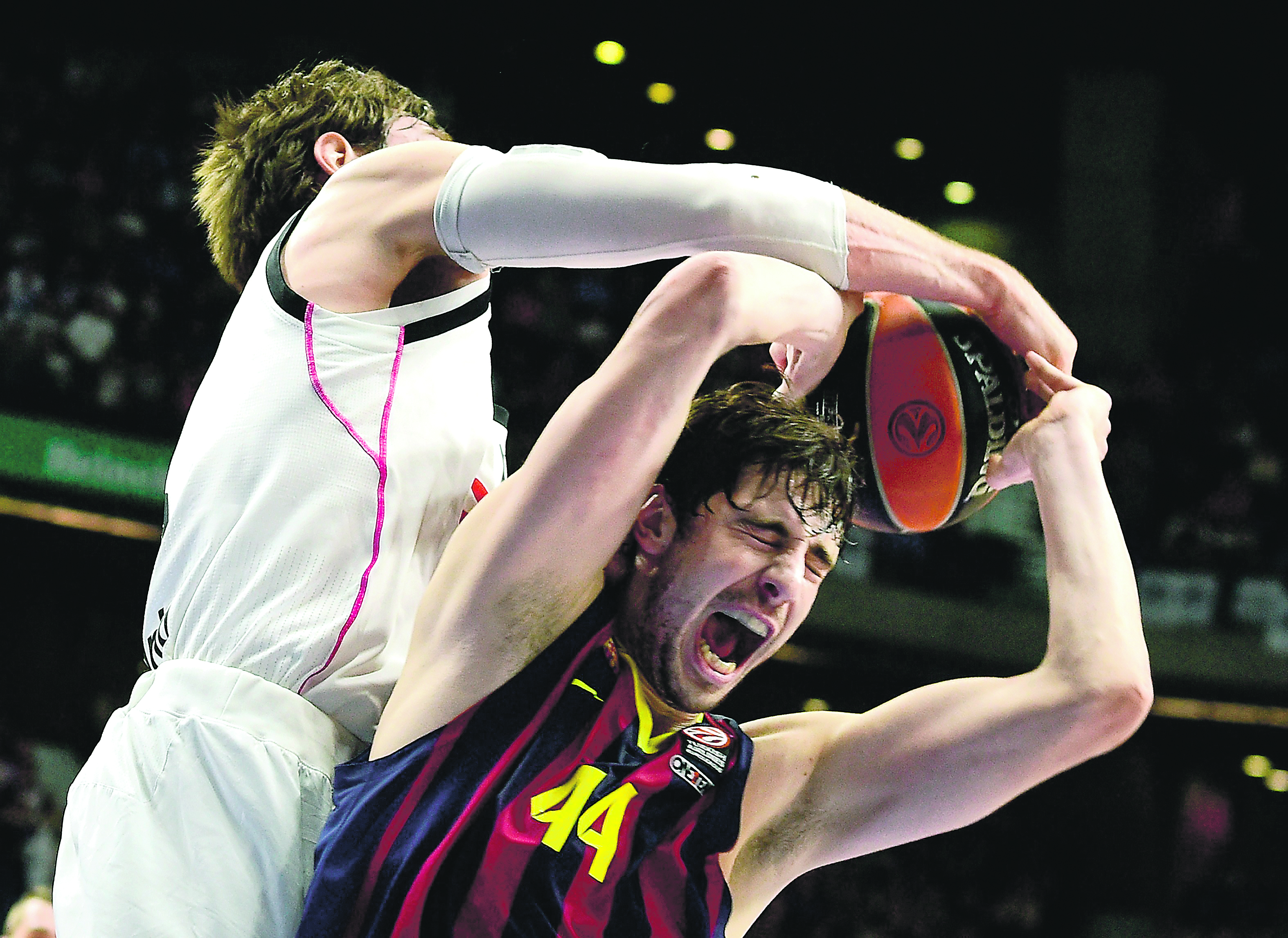 64521-29327-DV1956889_copy