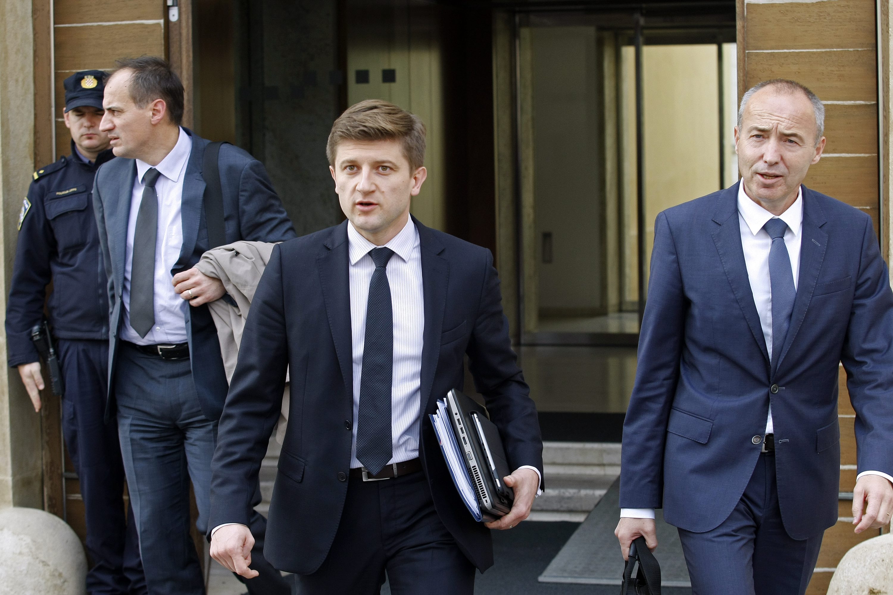 vlada_izlazak5-251016