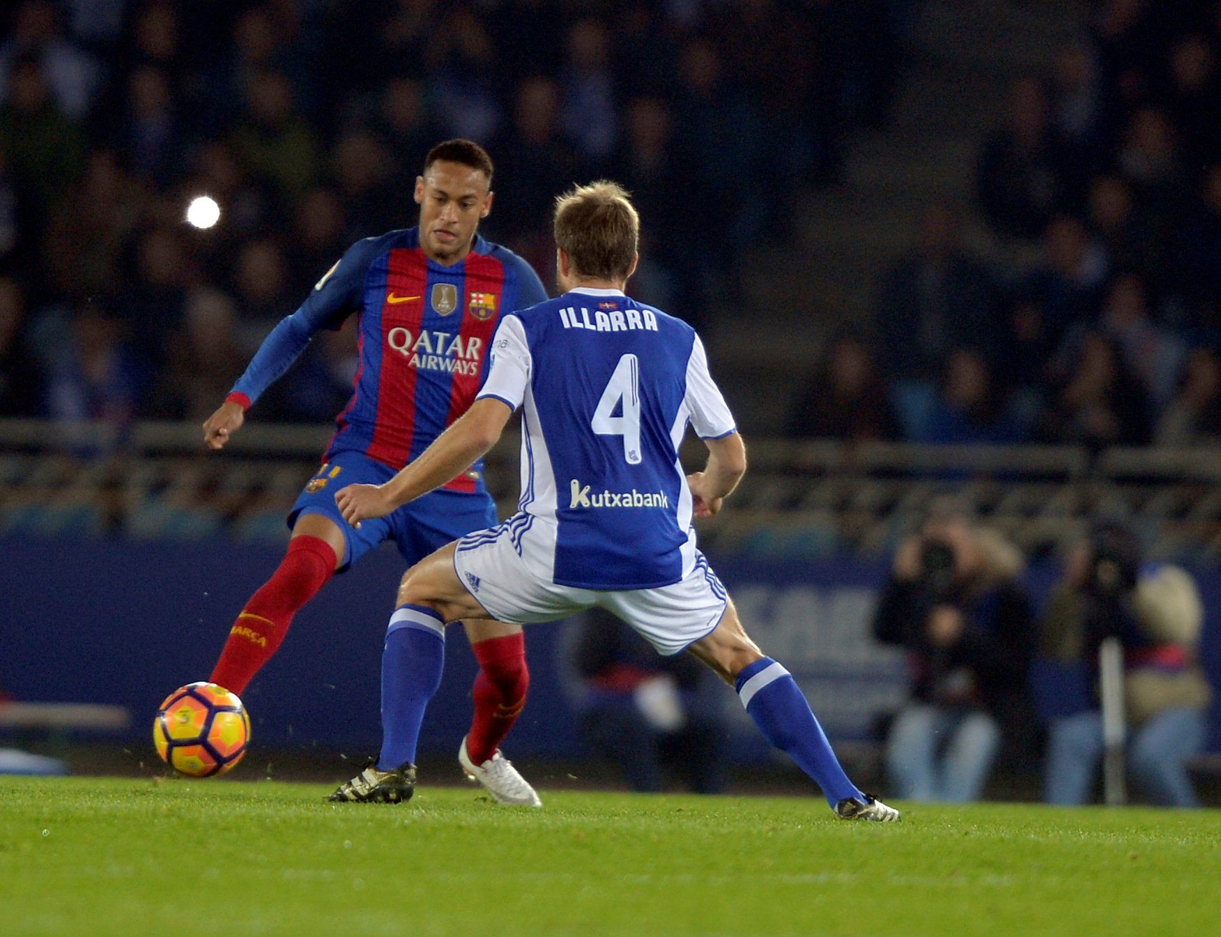 2016-11-27T201921Z_209152115_RC1F91B78000_RTRMADP_3_SOCCER-SPAIN