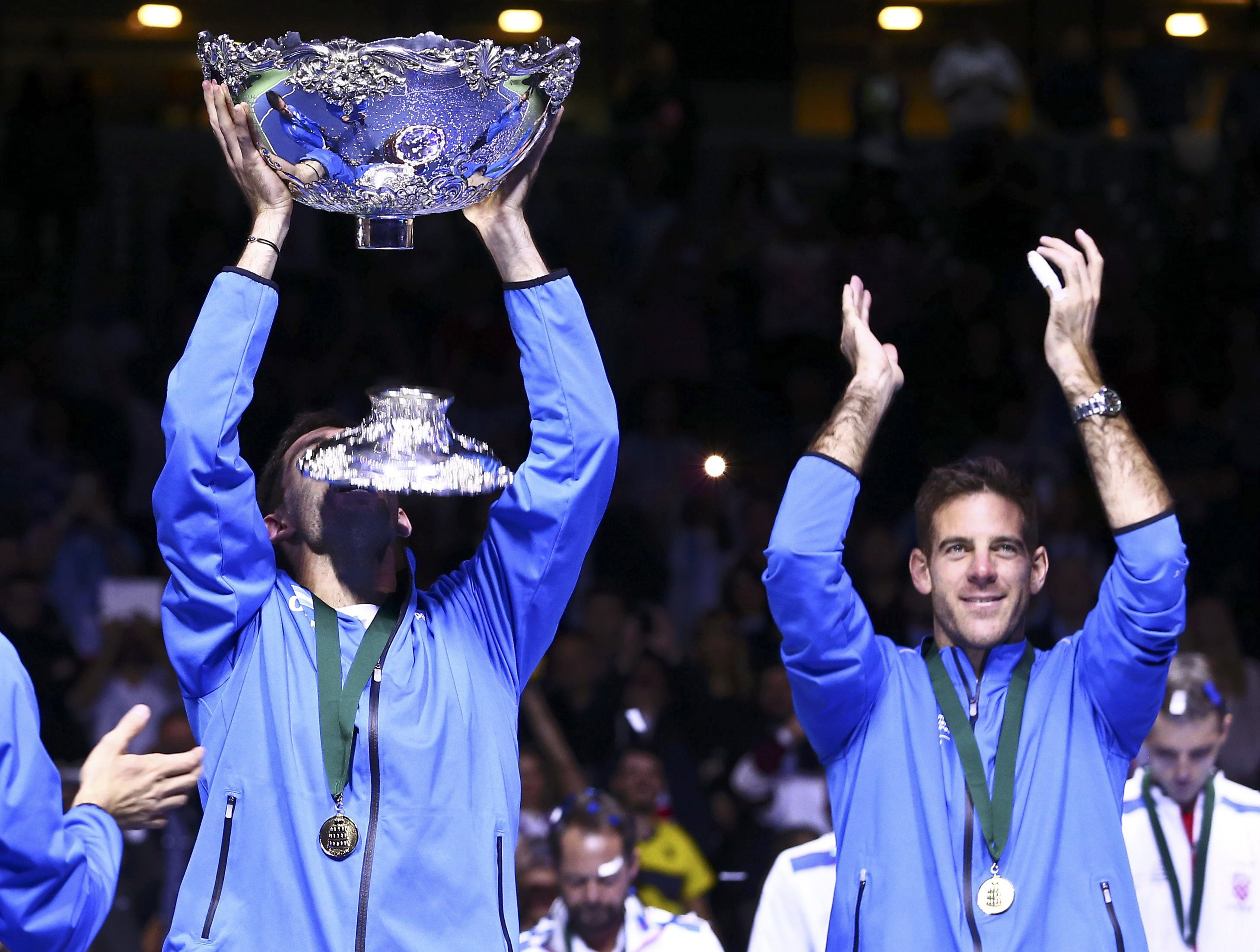 2016-11-27T213447Z_1564477271_LR1ECBR1NXORV_RTRMADP_3_DAVIS-CUP-FINAL