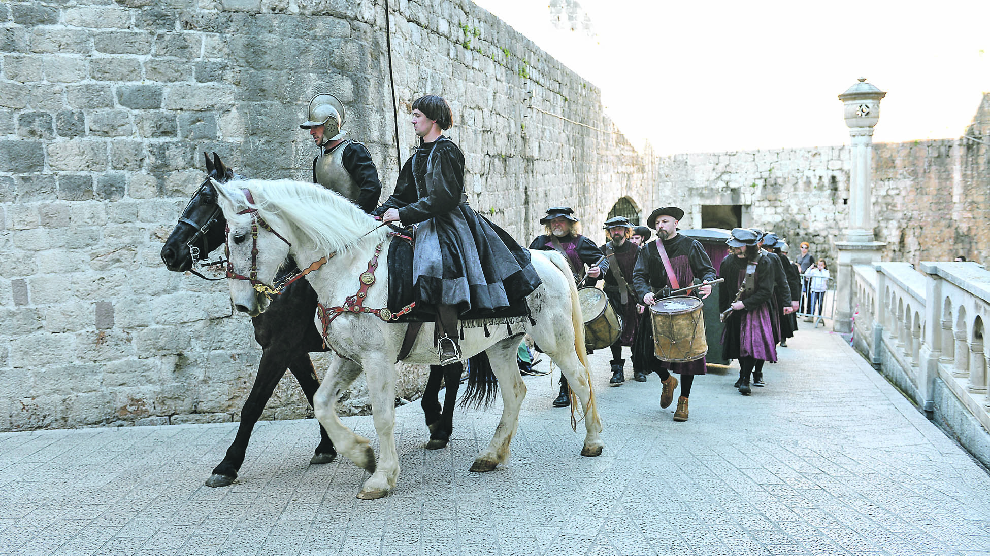 92579-121280-01-2014_CROPIX_izbor16