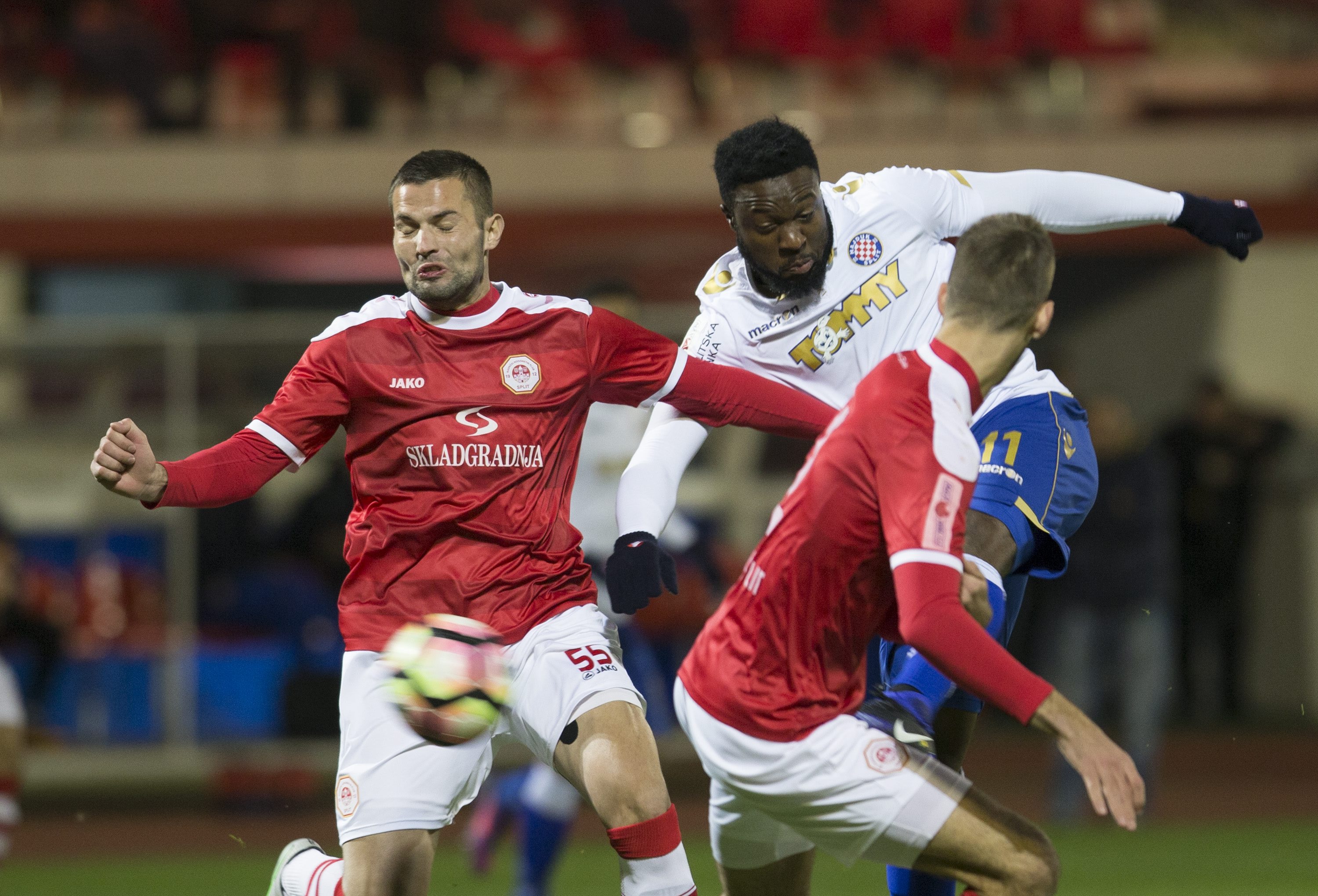 split_hajduk1-301116