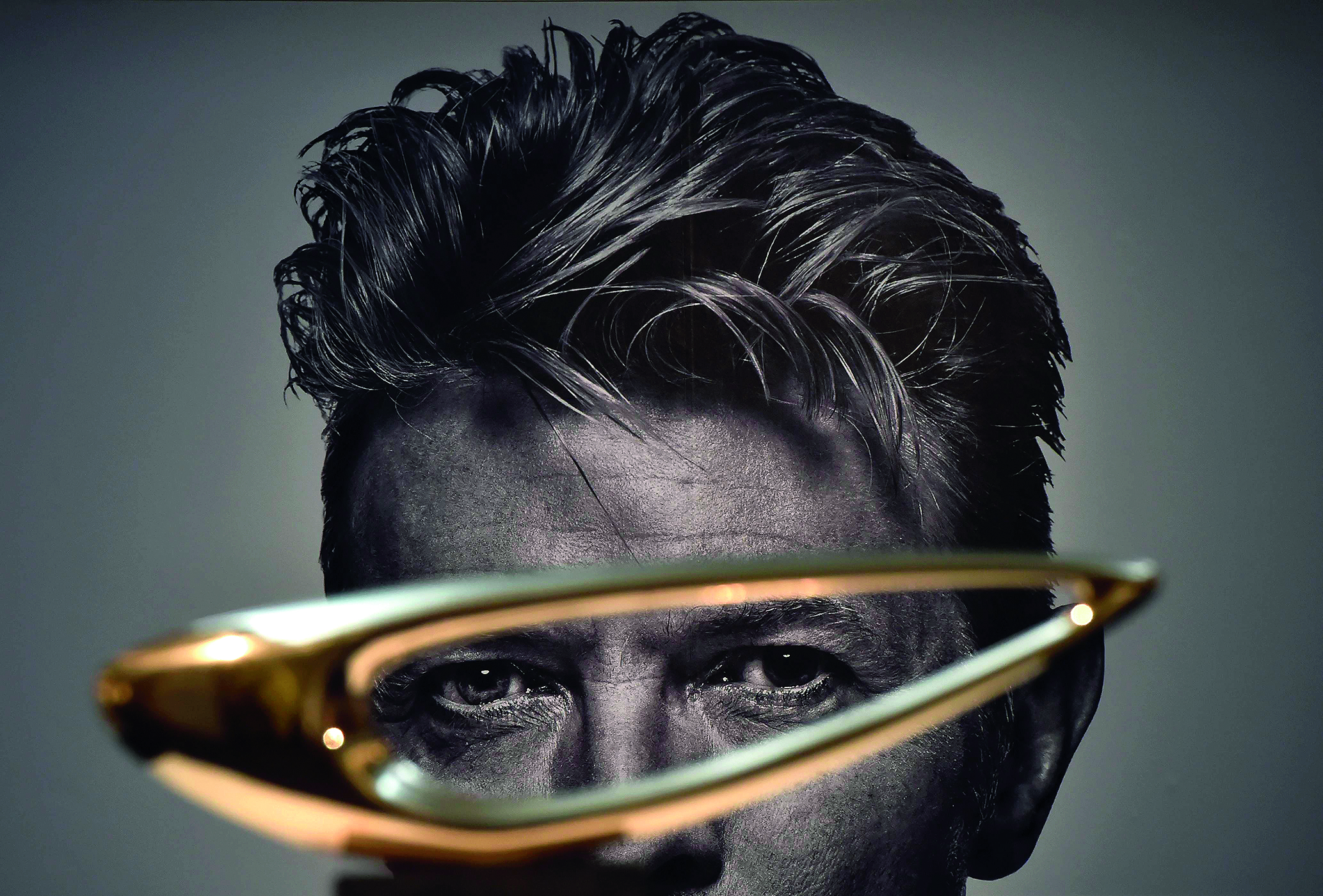 2016-11-01T105147Z_42527812_LR1ECB10U609Z_RTRMADP_3_BRITAIN-ART-BOWIE