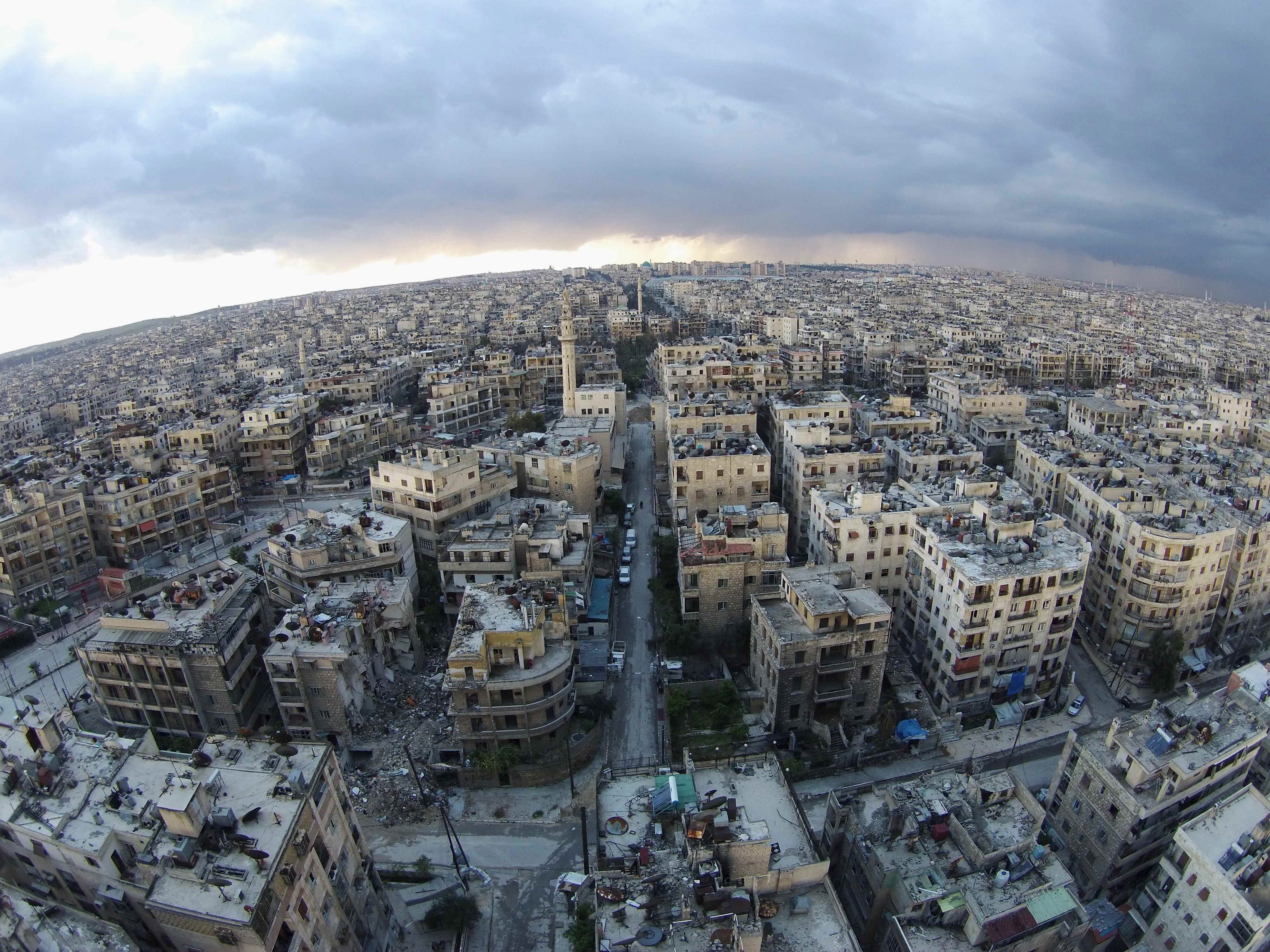 Pogled iz zraka na četvrt Seif El Dawla u Alepu 