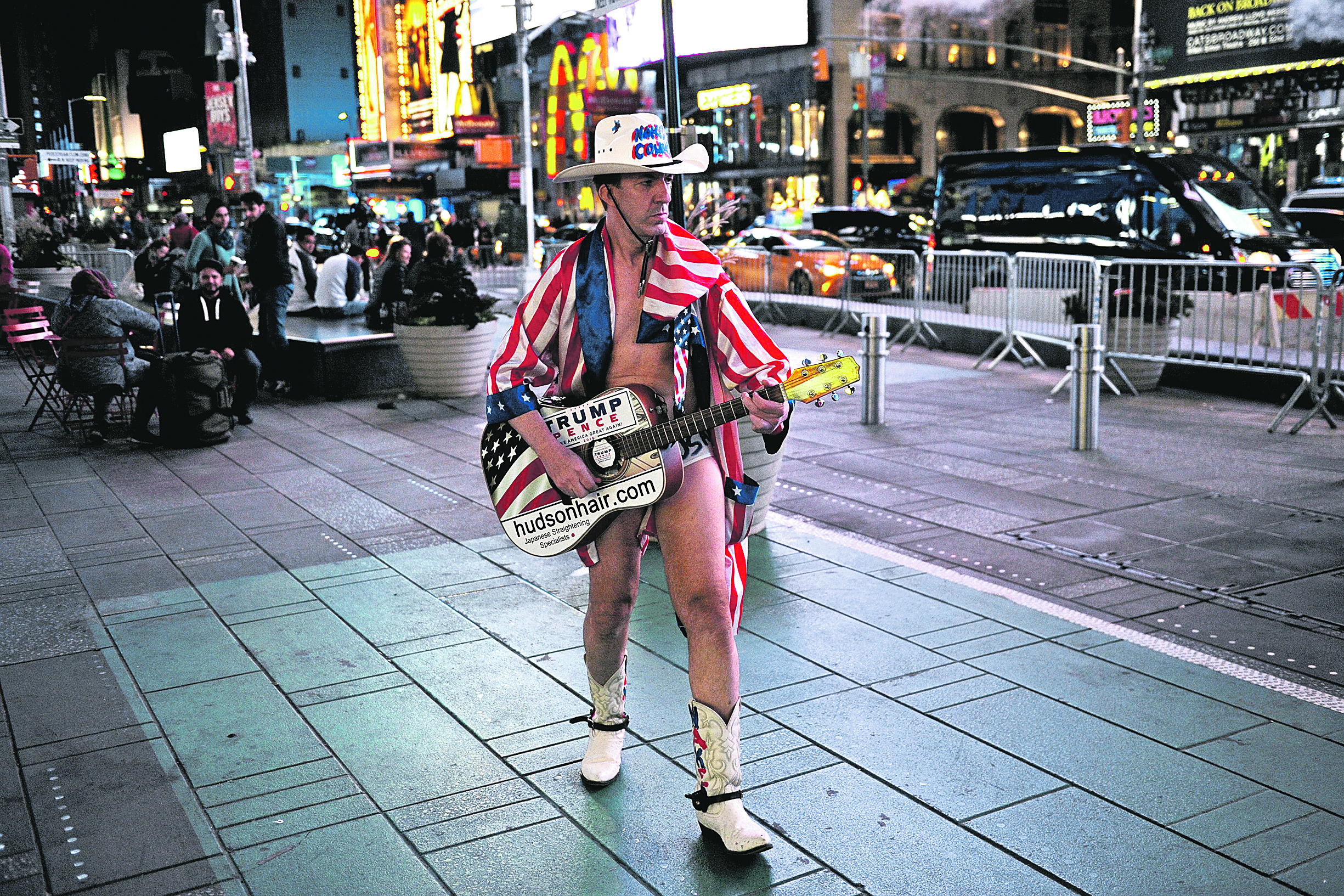 2016-11-09T094845Z_1611225715_D1BEULUXTDAA_RTRMADP_3_USA-ELECTION