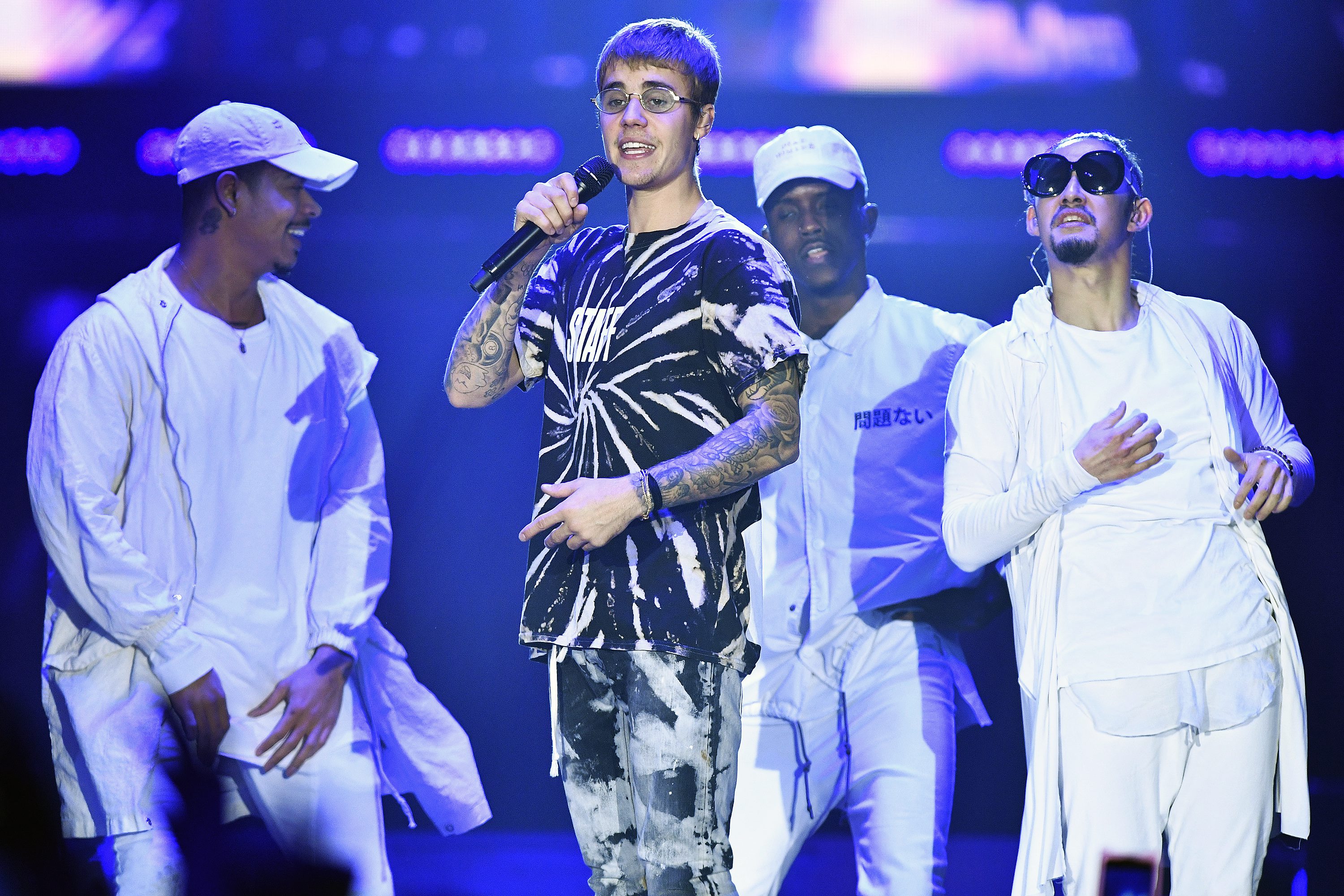 arena_bieber12-091116