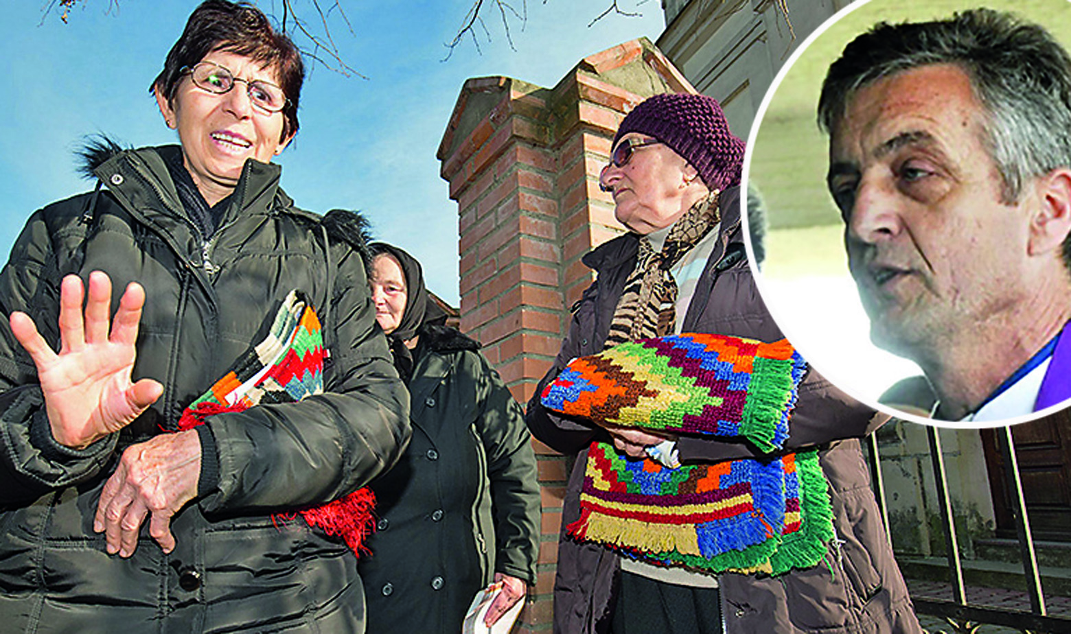 Župljanke i svećenik Vinko Dubravac u krugu