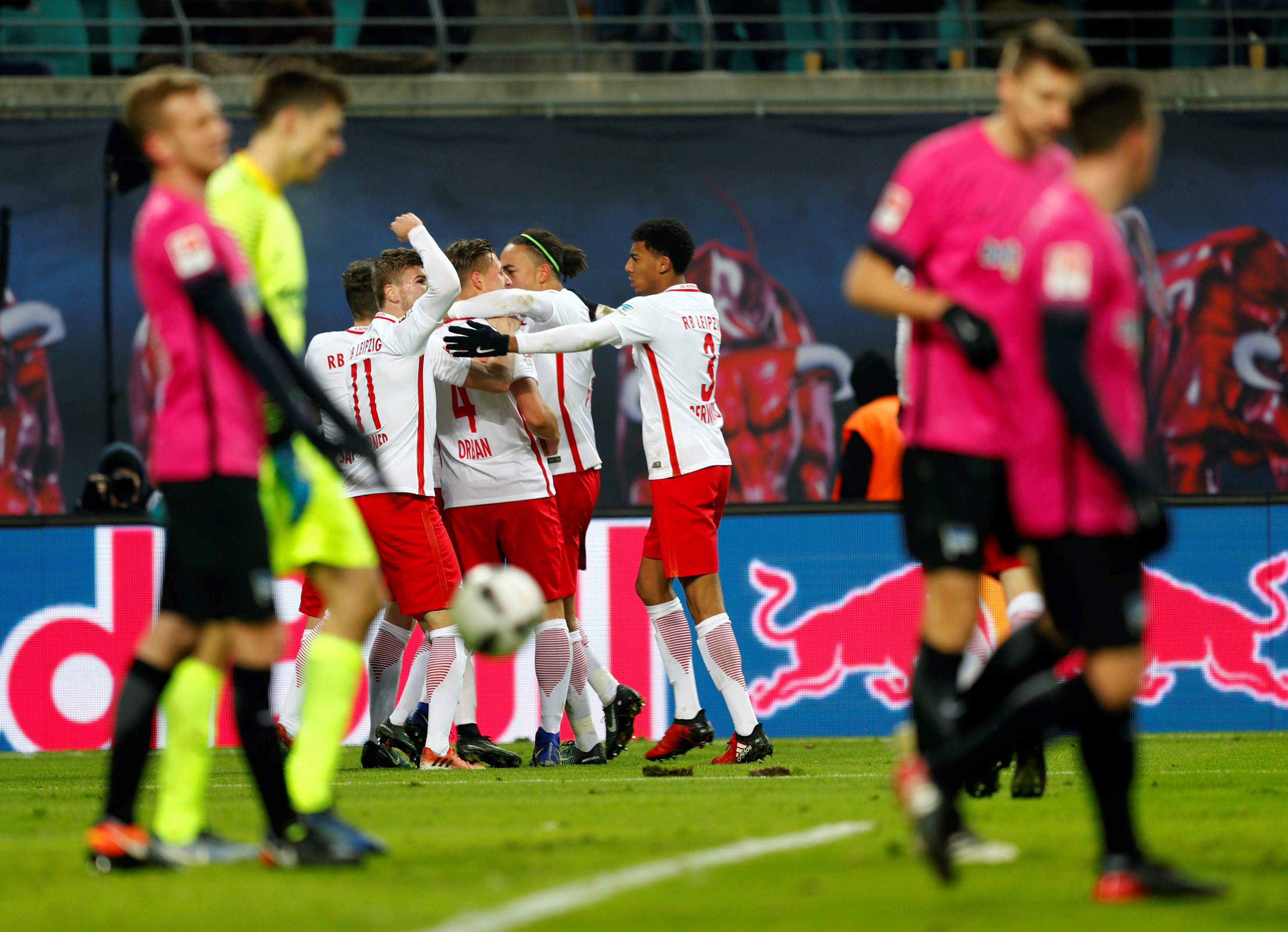 2016-12-17T160847Z_1691922686_RC1E2671C490_RTRMADP_3_SOCCER-GERMANY