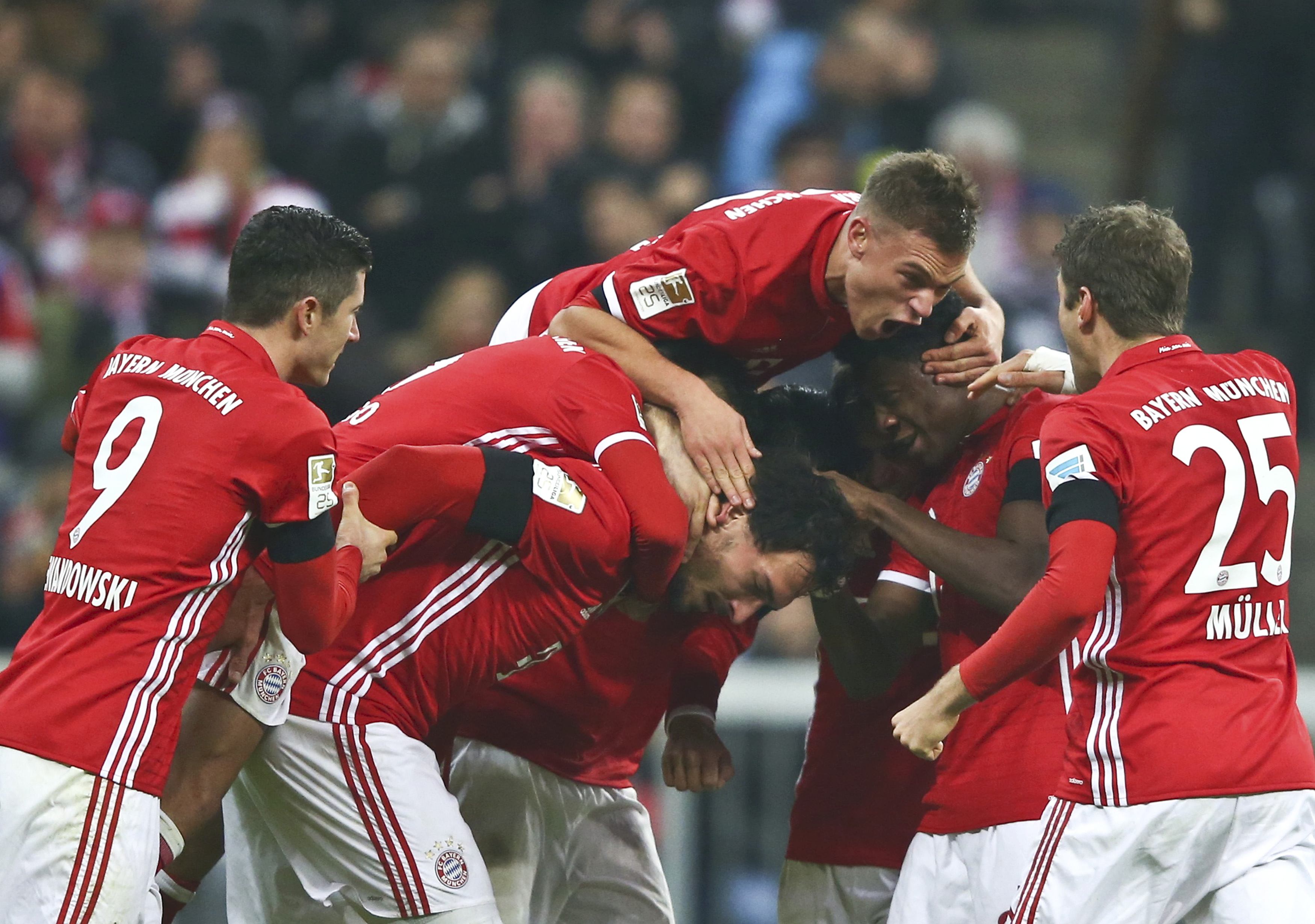 2016-11-26T184757Z_695791091_LR1ECBQ1G7MCL_RTRMADP_3_SOCCER-GERMANY