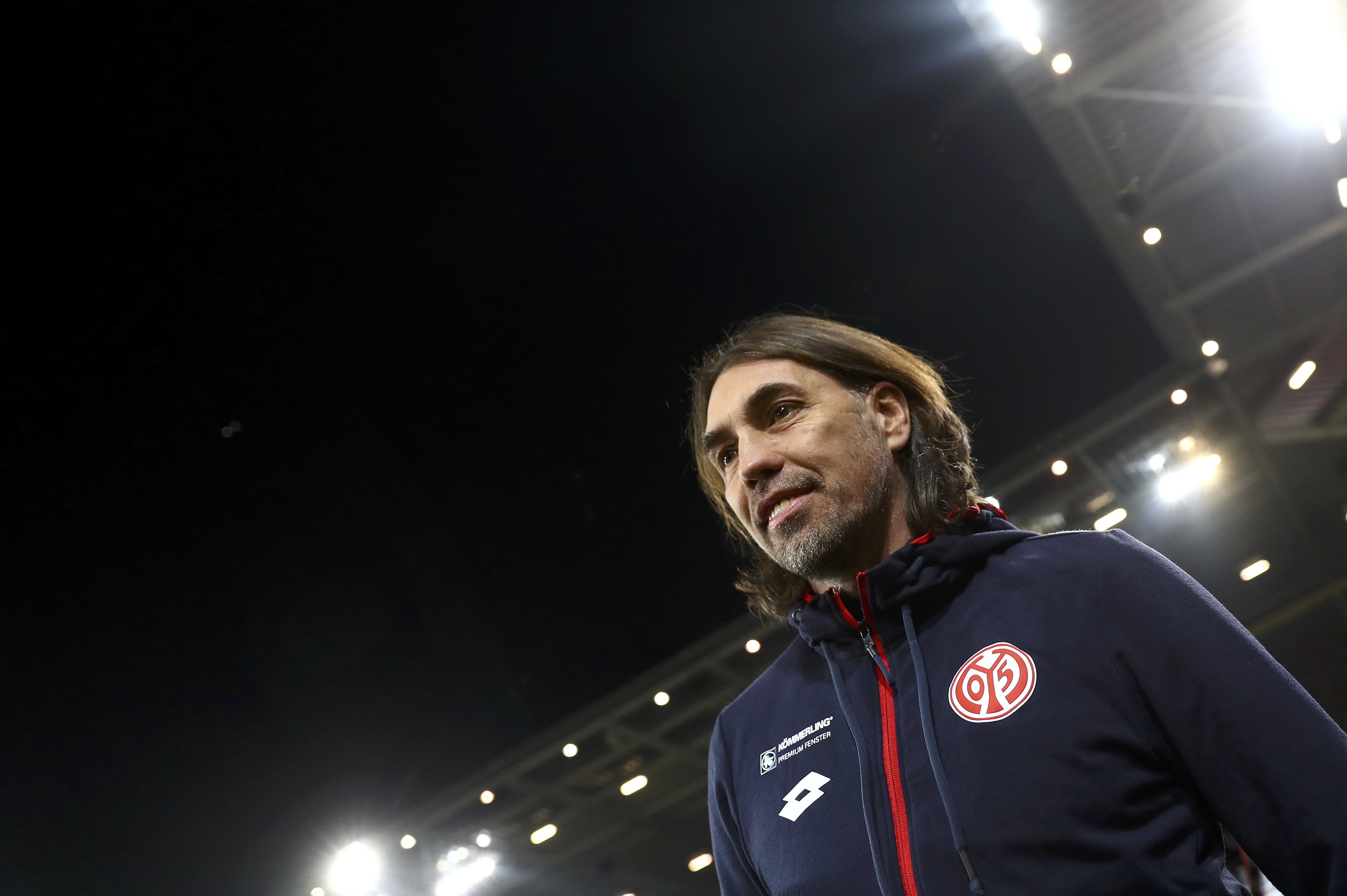 2016-12-02T192225Z_2069403295_LR1ECC21HT1TV_RTRMADP_3_SOCCER-GERMANY