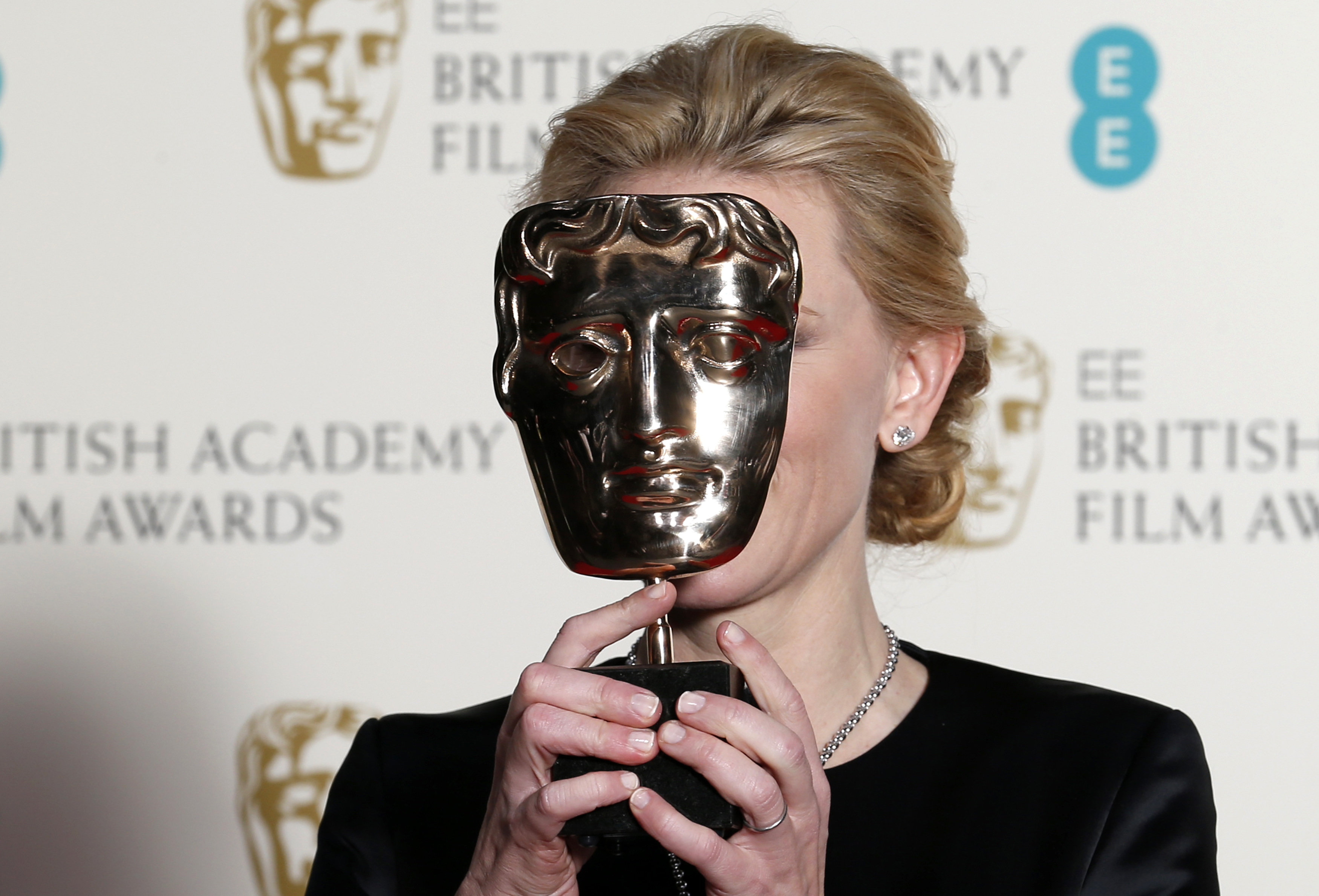 Cate Blanchett s nagradom BAFTA-e 2014.