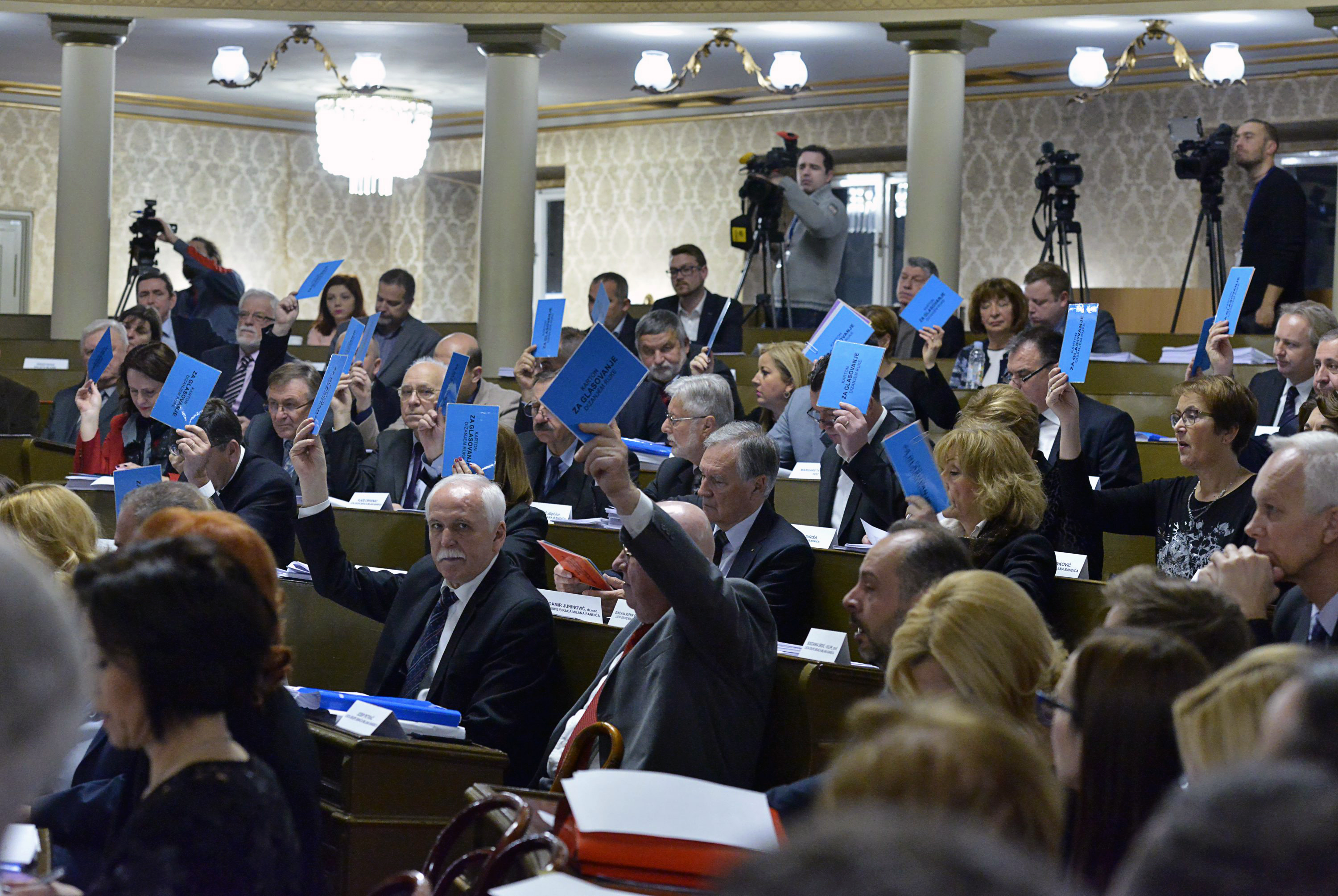 skupstina_sjednica10-201216