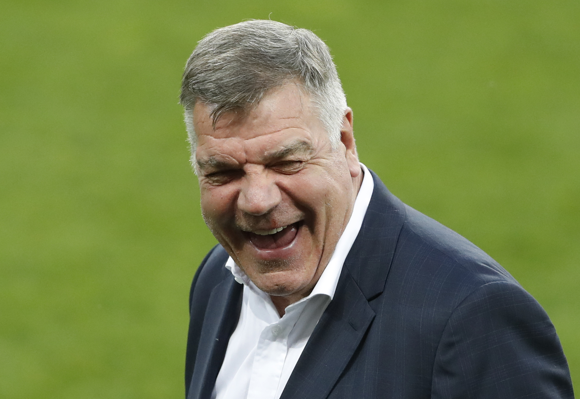 2016-09-27T185135Z_118003895_MT1ACI14624615_RTRMADP_3_SOC-TPX