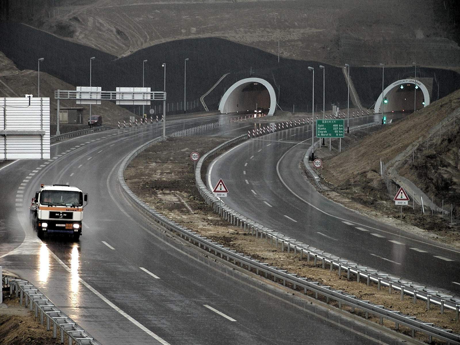 Tunel Hrastovec, arhivska fotografija