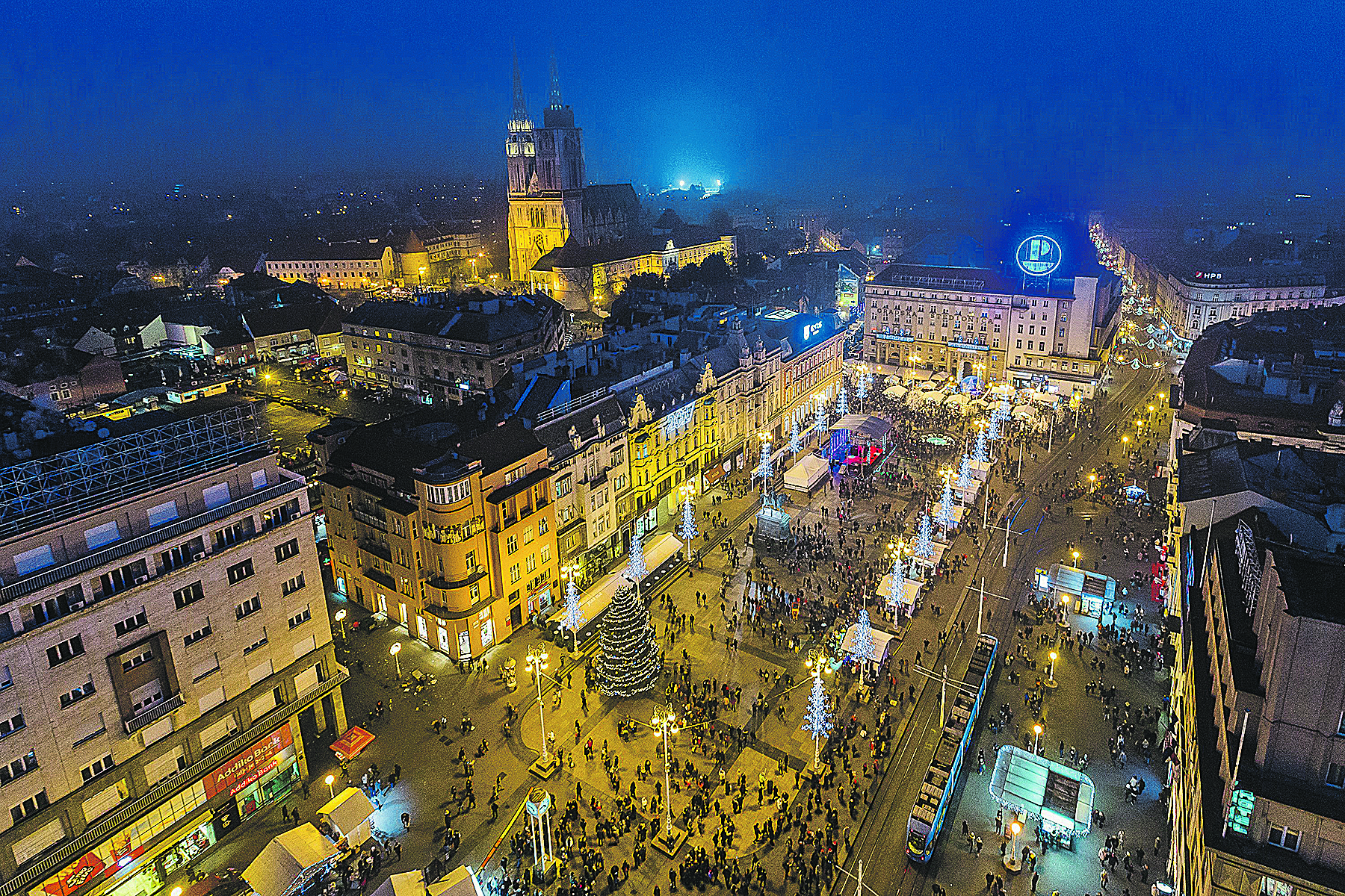 98689-127448-advent_zagreb24-171216