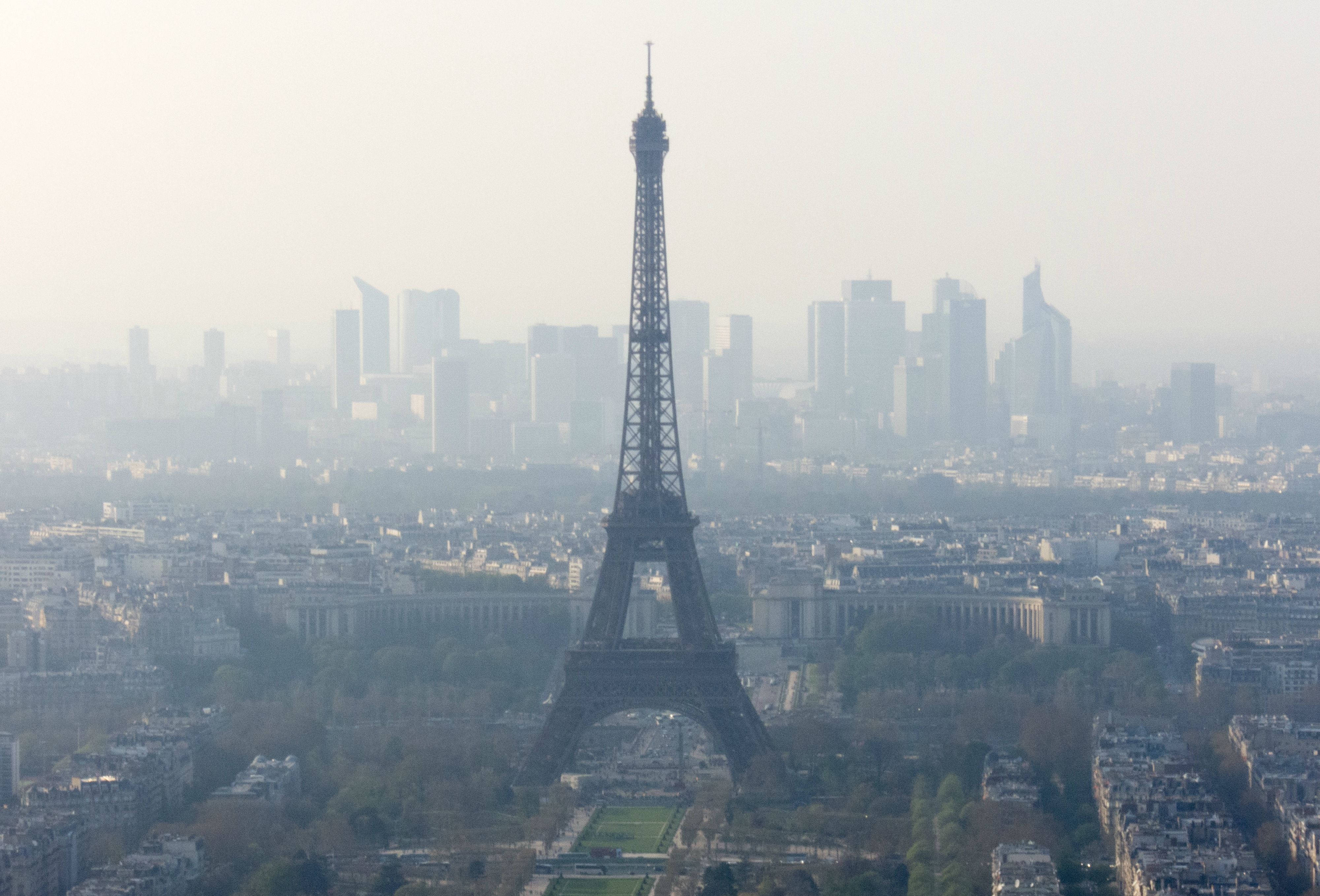 pollution_paris_creditalberto_hernandez_flickr