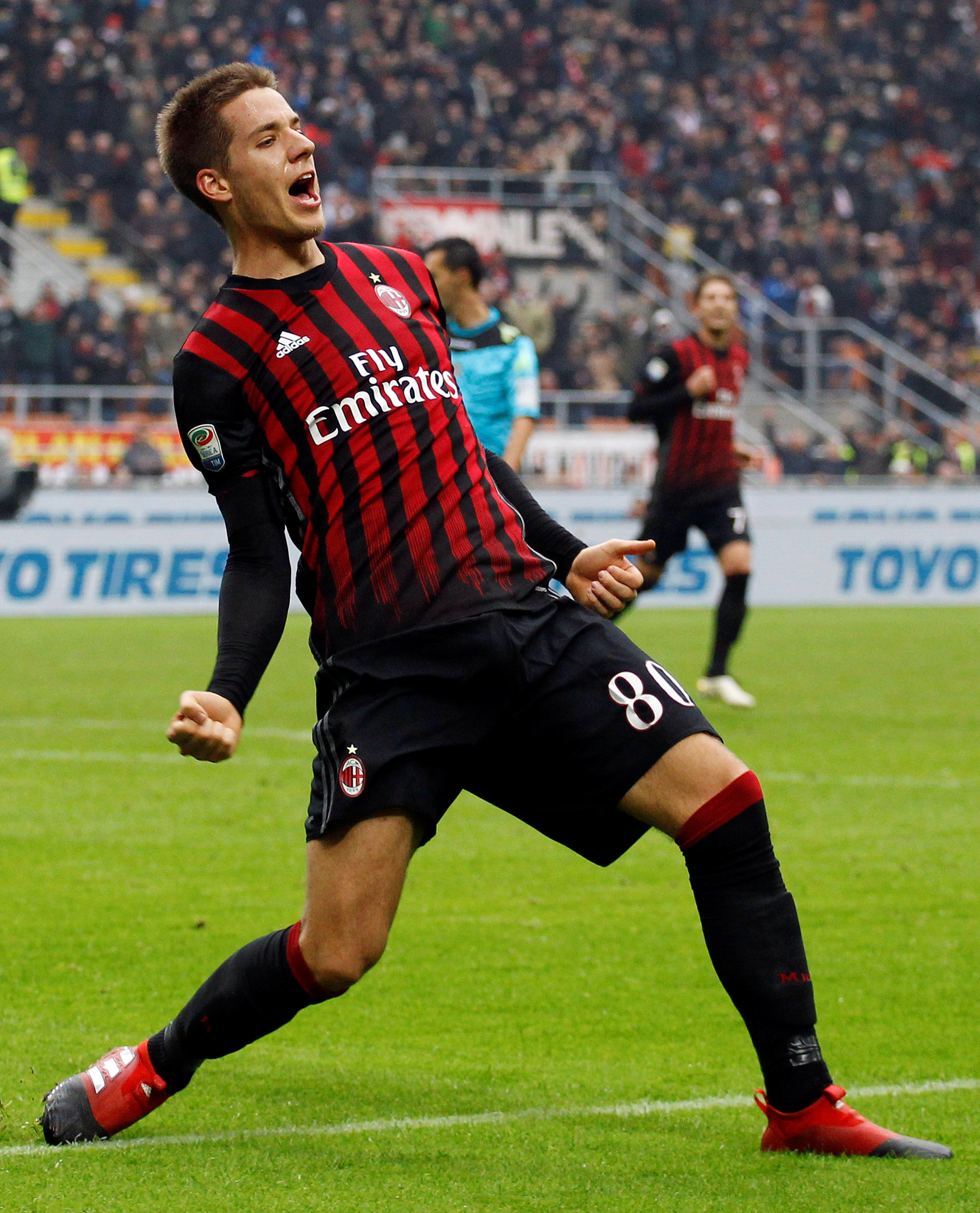 2016-12-04T132108Z_1079224162_RC1777AA13C0_RTRMADP_3_SOCCER-ITALY