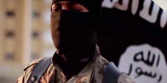 Fotografija maskiranog džihadista IS-a iz Sirije