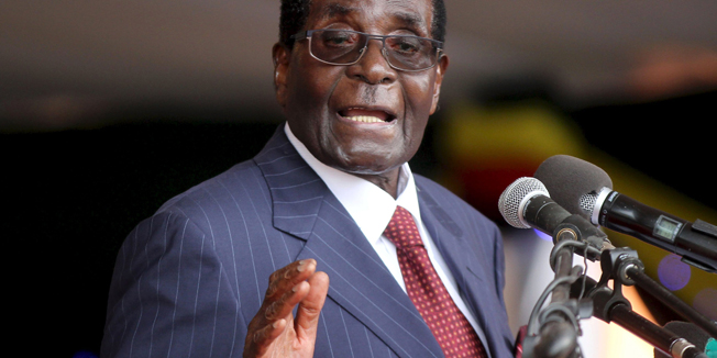 Zimbabwe's President Robert Mugabe addresses supporters gathered to celebrate his 92nd birthday in Masvingo February 27, 2016. Picture taken February 27, 2016.  REUTERS/Philimon Bulawayo
