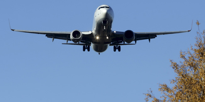 Turkish Airlines Airbus A330 aircraft approaches Riga International airport, Latvia, October 28, 2015. REUTERS/Ints Kalnins - RTX1TO6L
