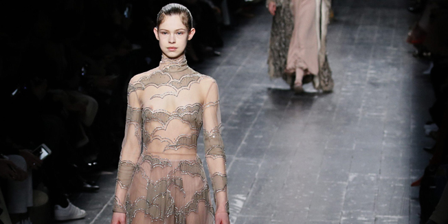 Models present creations by Italian designers Maria Grazia Chiuri and Pier Paolo Piccioli as part of their Fall/Winter 2016/2017 women's ready-to-wear collection for fashion house Valentino in Paris, France, March 8, 2016. REUTERS/Gonzalo FuentesTEMPLATE OUT