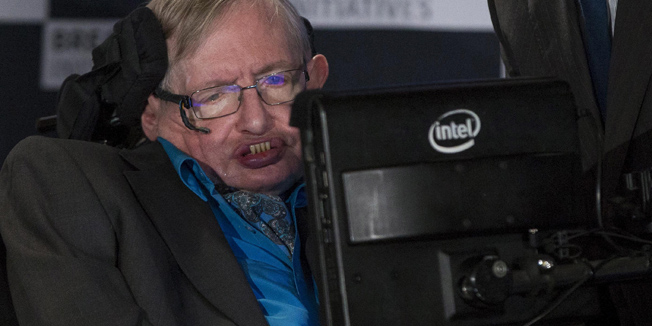 Professor Stephen Hawking speaks at a media event to launch a global science initiative at The Royal Society in London, Britain, July 20, 2015. REUTERS/Neil Hall - RTX1L1LB